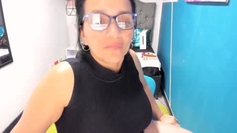 Snapshot of marylinmilf chatting on 13, 12, 2024 Marylin online show from 13, 12, 2024