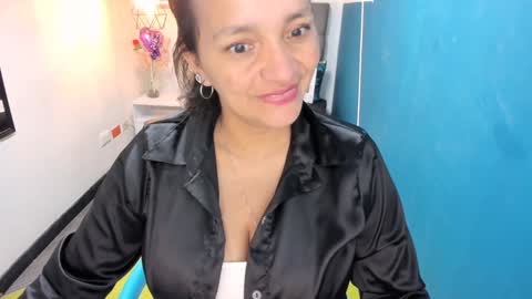 Snapshot of marylinmilf chatting on 23, 12, 2024 Marylin online show from 23, 12, 2024