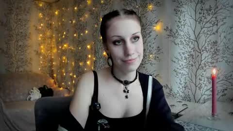 Snapshot of marylou_ chatting on 30, 10, 2025 Mary Lou online show from 30, 10, 2025