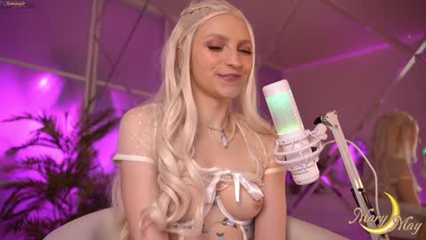 Snapshot of marylunamay chatting on 2, 2, 2025 Mary online show from 2, 2, 2025
