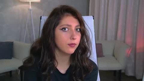 Mary Miller online show from 31, 10, 2025