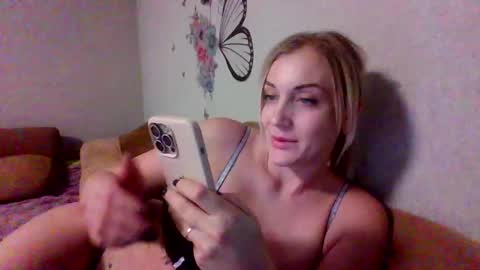 maryyemm online show from 2, 1, 2025