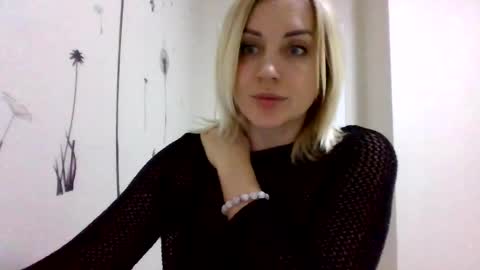 maryyemm online show from 12, 1, 2025