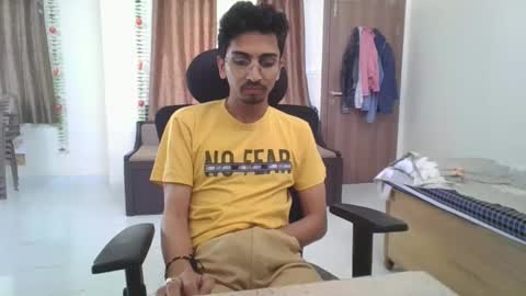 maskboyz2003 online show from 10, 2, 2025