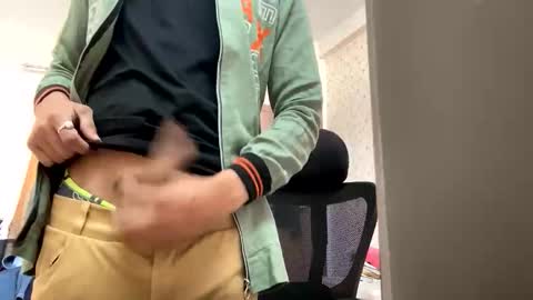 maskboyz2003 online show from 26, 11, 2025