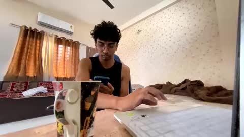 maskboyz2003 online show from 27, 11, 2025