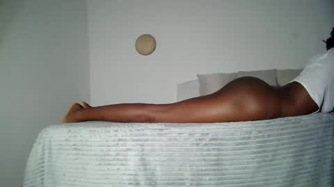 Snapshot of masked_shy_girl chatting on 20, 4, 2026 masked_shy_girl online show from 20, 4, 2026