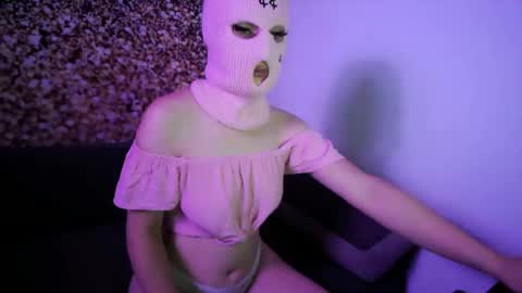Snapshot of maskedseductress724 chatting on 21, 6, 2026 maskedseductress724 online show from 21, 6, 2026