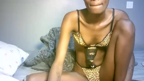 maskgang001 online show from 26, 10, 2025