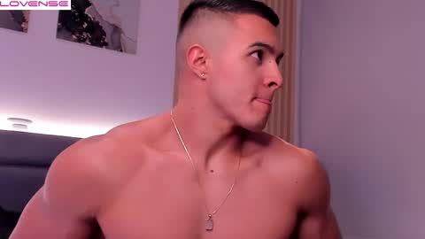 Mason Bennet online show from 5, 11, 2025