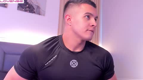 Mason Bennet online show from 4, 12, 2025