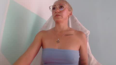 massiel ferreti online show from 16, 4, 2026