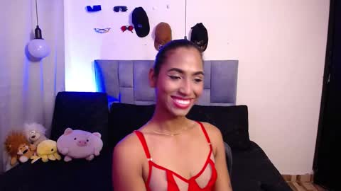 Snapshot of massielhot chatting on 25, 11, 2025 massielhot online show from 25, 11, 2025