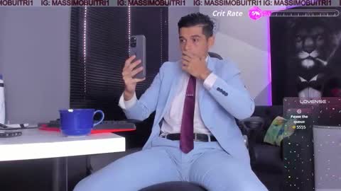 I am Massimo online show from 28, 9, 2025