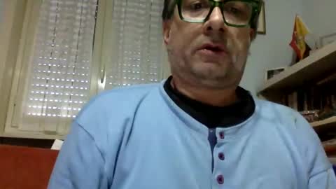 Snapshot of massimoxsempre chatting on 4, 12, 2024 massimoxsempre online show from 4, 12, 2024