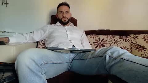 Snapshot of master_roberto333 chatting on 2, 5, 2026 SIR online show from 2, 5, 2026