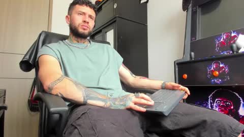 steven  online show from 28, 2, 2025