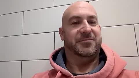 Snapshot of masterclass69er chatting on 23, 10, 2025 Bob online show from 23, 10, 2025