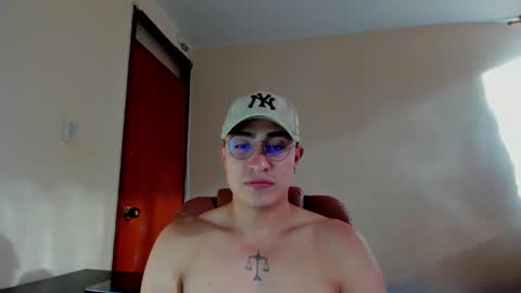 Snapshot of masterfiterotic chatting on 1, 2, 2025 masterfiterotic online show from 1, 2, 2025