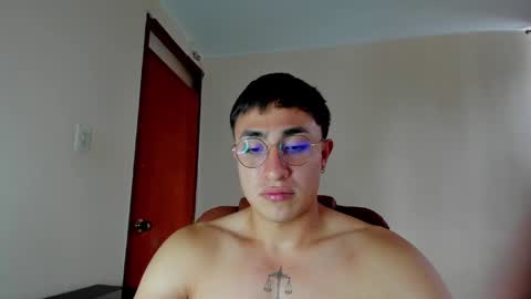 Snapshot of masterfiterotic chatting on 8, 2, 2025 masterfiterotic online show from 8, 2, 2025