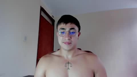 Snapshot of masterfiterotic chatting on 3, 3, 2025 masterfiterotic online show from 3, 3, 2025