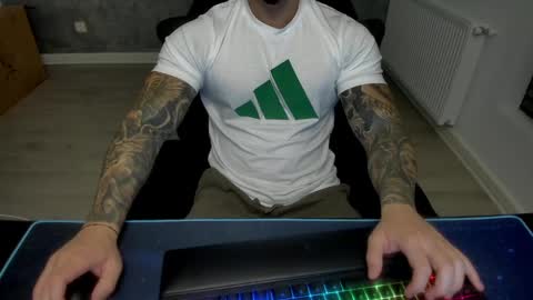 Snapshot of masterkingmuscle chatting on 17, 12, 2024 masterkingmuscle online show from 17, 12, 2024