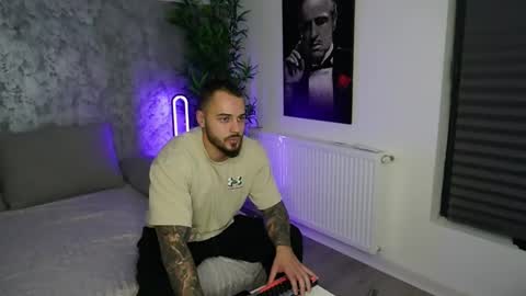 Snapshot of masterkingmuscle chatting on 5, 1, 2026 masterkingmuscle online show from 5, 1, 2026