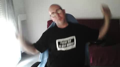 mat11efou online show from 4, 10, 2025