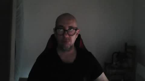 Snapshot of mat11efou chatting on 6, 3, 2026 mat11efou online show from 6, 3, 2026