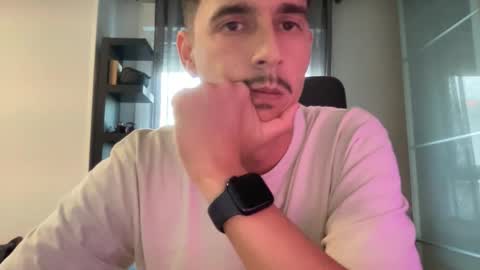 Snapshot of matahavi chatting on 23, 10, 2025 Aaron online show from 23, 10, 2025