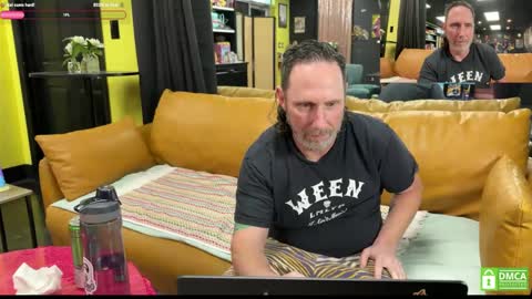 Jer and Kel online show from 4, 3, 2025