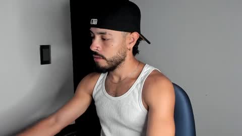 Snapshot of mateobaer_ chatting on 30, 4, 2026 Mateo Baer online show from 30, 4, 2026