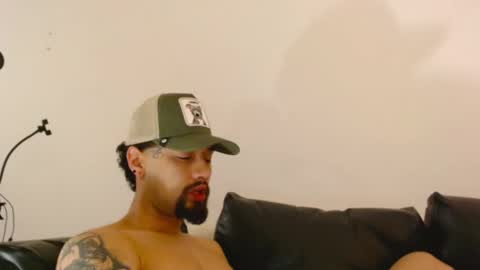 STRURIBE ON INSTAGRAM online show from 7, 1, 2025