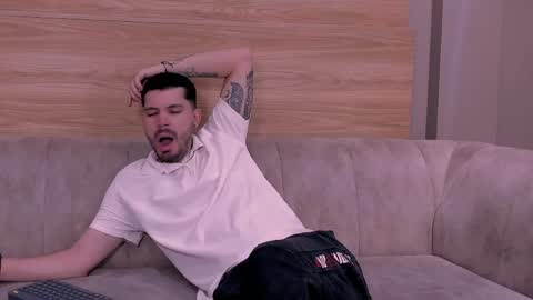 Mathew online show from 8, 4, 2026