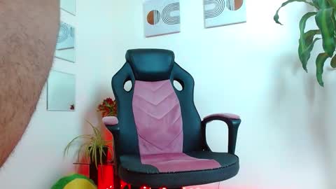 Snapshot of mathewhot3 chatting on 9, 11, 2025 mathewhot3 online show from 9, 11, 2025