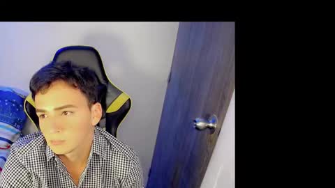 Snapshot of mathiass_twinkk_ chatting on 21, 3, 2026 MATHIAS online show from 21, 3, 2026
