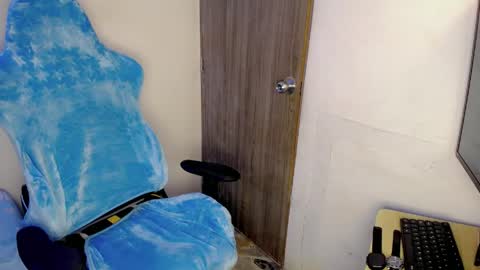 Snapshot of mathiass_twinkk_ chatting on 27, 3, 2026 MATHIAS online show from 27, 3, 2026