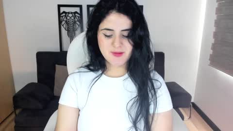 Snapshot of matilda_sweet18 chatting on 26, 1, 2025 Lucia online show from 26, 1, 2025