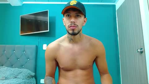 Snapshot of matteo_rreal chatting on 5, 12, 2025 MATTEO online show from 5, 12, 2025