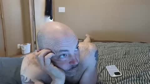 Snapshot of matthewhusby chatting on 26, 4, 2026 MH online show from 26, 4, 2026