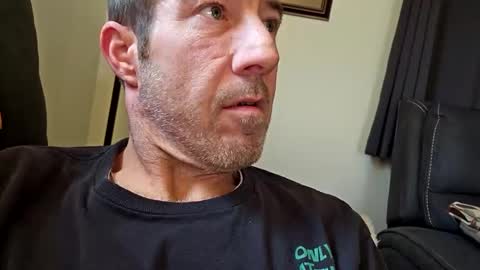 Snapshot of mattsnicecock chatting on 28, 2, 2025 mattsnicecock online show from 28, 2, 2025