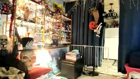 Snapshot of mature_angel chatting on 28, 10, 2025 mature_angel online show from 28, 10, 2025