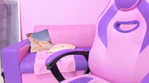 call me mommy online show from 13, 9, 2025