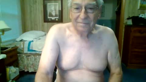 Snapshot of maturecouple1954 chatting on 22, 6, 2026 SXECPL55 at G mail Dot Com online show from 22, 6, 2026