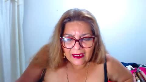 Snapshot of maturehot649 chatting on 30, 11, 2025 maturehot649 online show from 30, 11, 2025