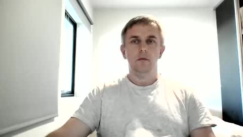 matureontheedge online show from 8, 6, 2026
