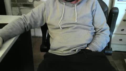 Snapshot of maty_212121 chatting on 12, 12, 2024 Mattias online show from 12, 12, 2024