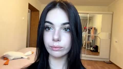 Lina online show from 6, 7, 2026