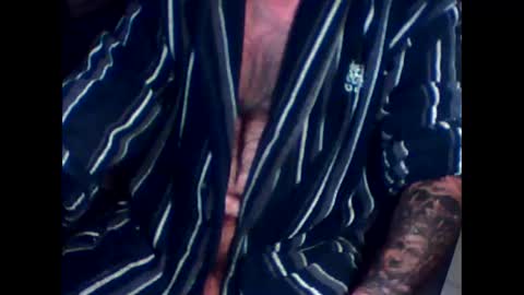 mauni1964 online show from 4, 12, 2025