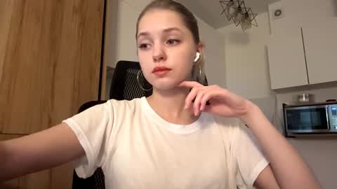 Snapshot of mauriceproenza chatting on 22, 7, 2026 Eva 1st day online show from 22, 7, 2026